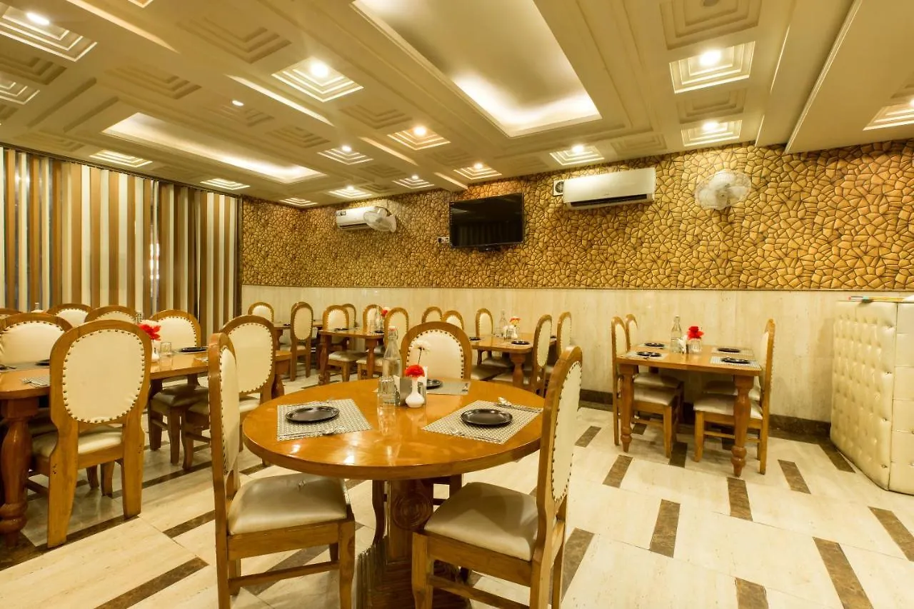 Hotel Viva Palace By Opo Rooms New Delhi
